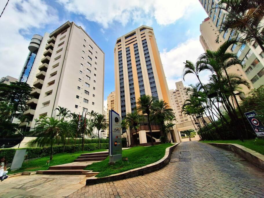 Com Linda Vista No Jardins! Apartamento